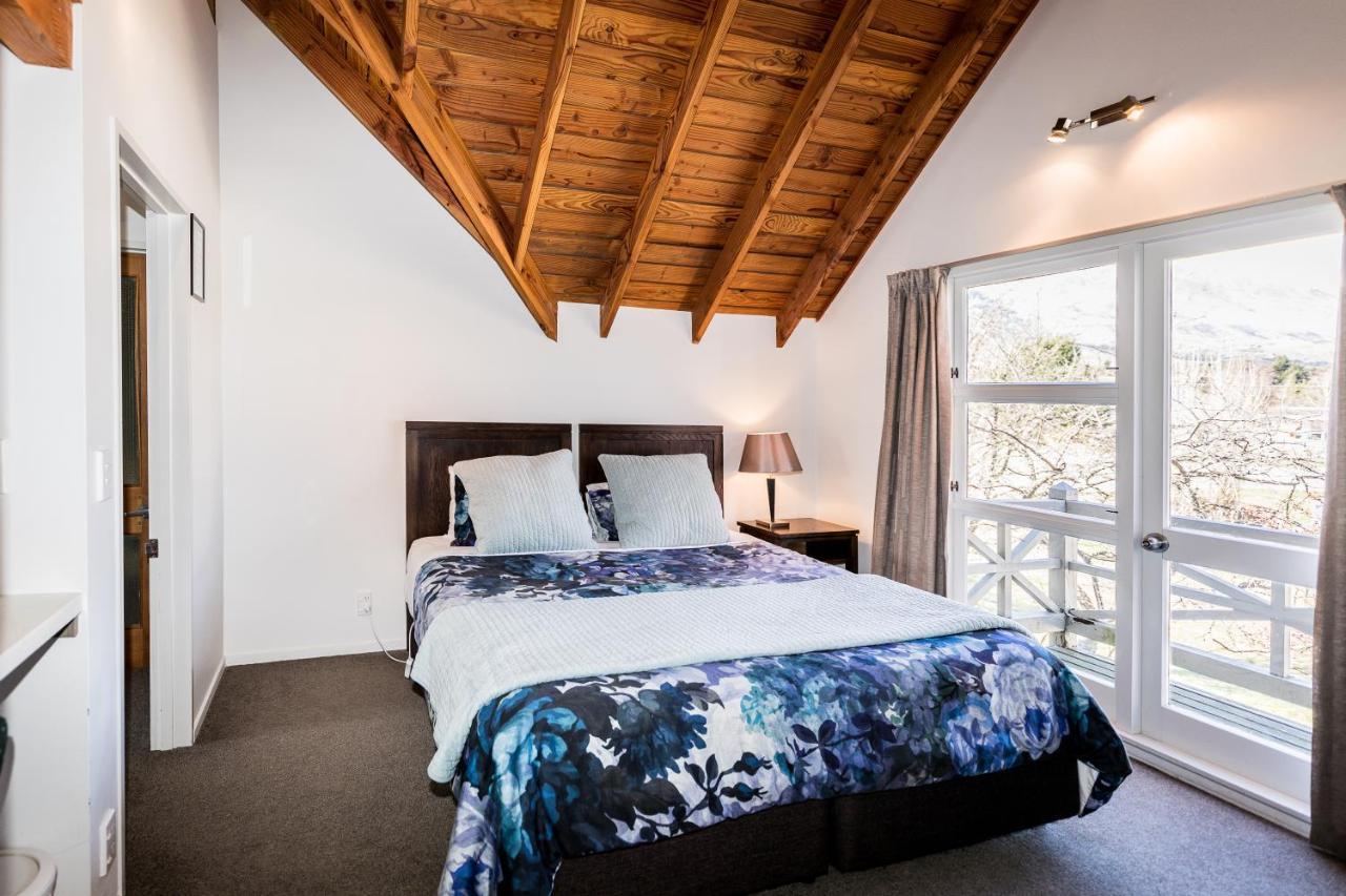 Bold Peak Lodge Queenstown Exterior photo