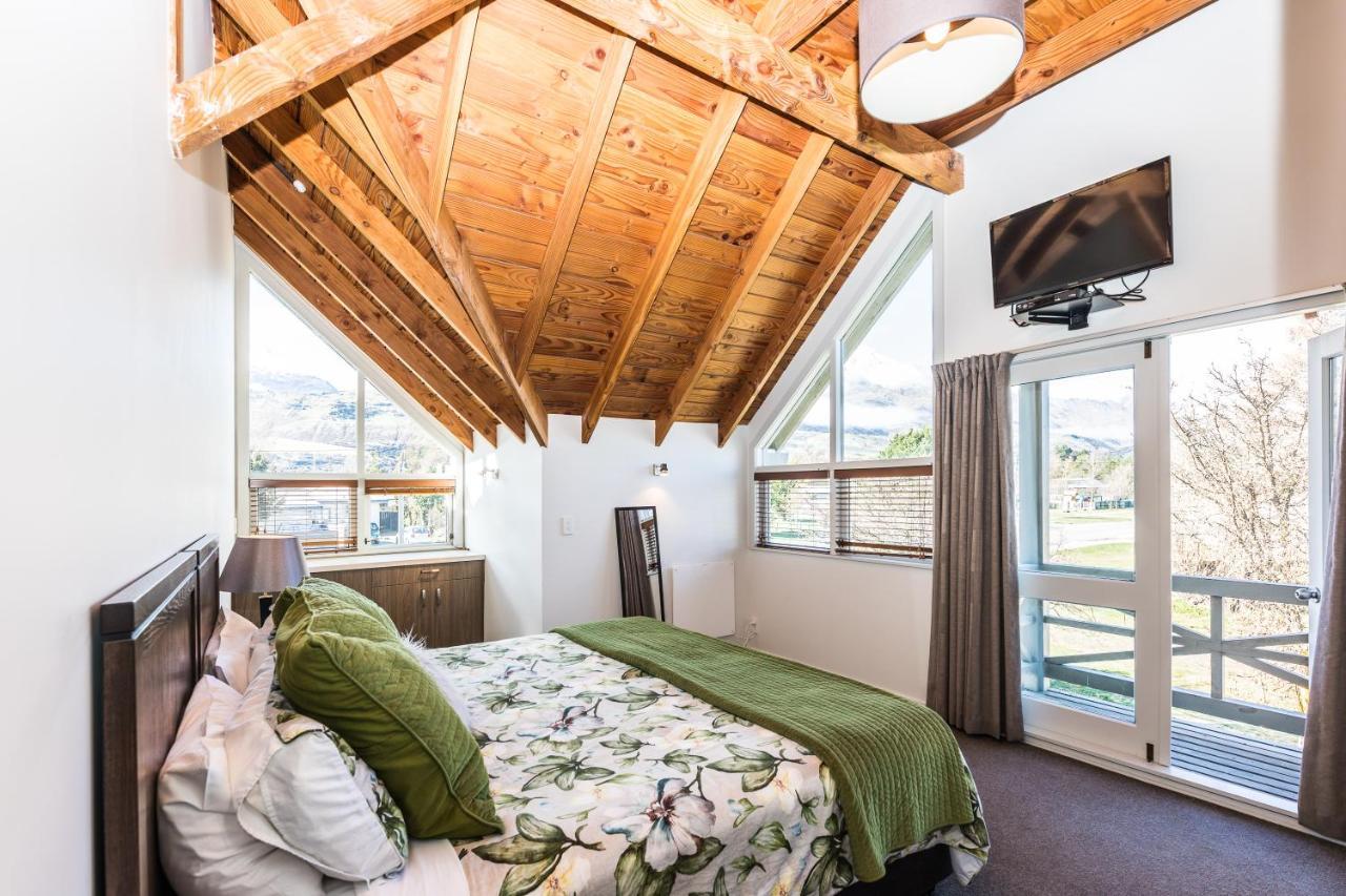 Bold Peak Lodge Queenstown Exterior photo